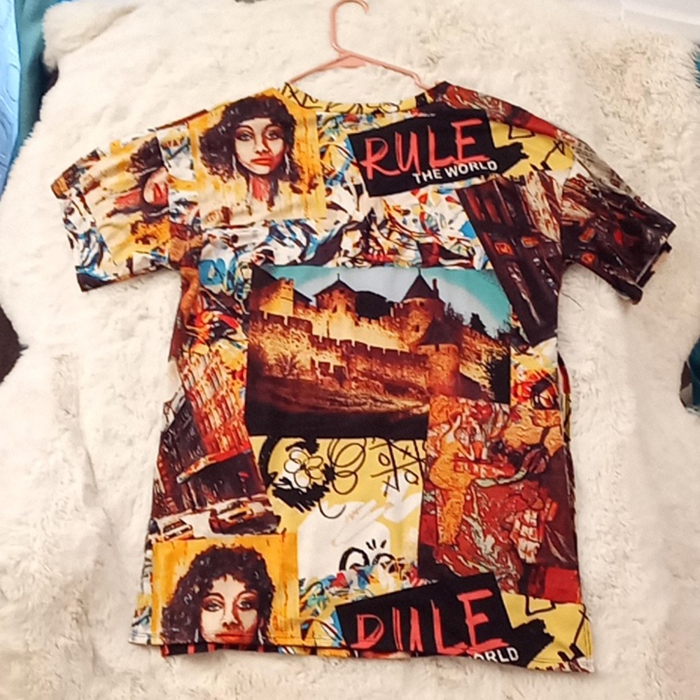 Love Jay graffiti print full slitted sides T-shirt - Picture 4 of 4